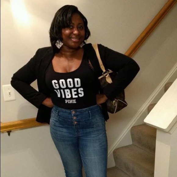 Meet your Posher, Shanta - Picture 3 of 3